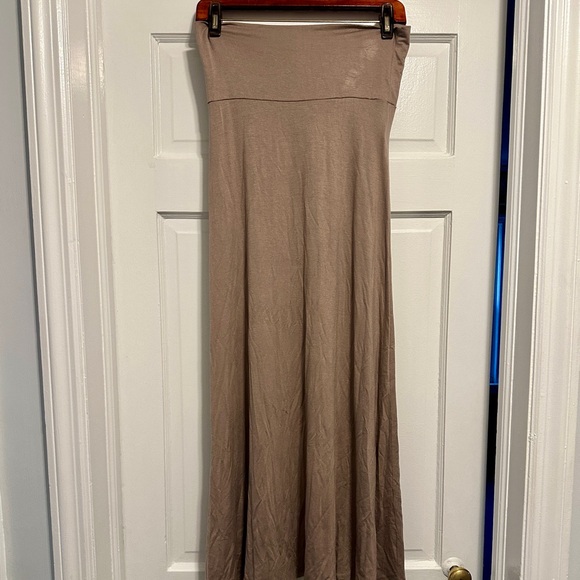 Gray and Tan Maxi Skirts - Picture 2 of 6